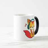 Glücklicher Fuchs mit Kopfhörern, der Musik hört. Verwandlungstasse (VorderseiteRechts)