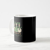 Glücklicher Gans Patricks Day 2026 Lustiges Gesche Kaffeetasse (Vorderseite Links)