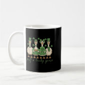 Glücklicher Gans Patricks Day 2026 Lustiges Gesche Kaffeetasse (Links)