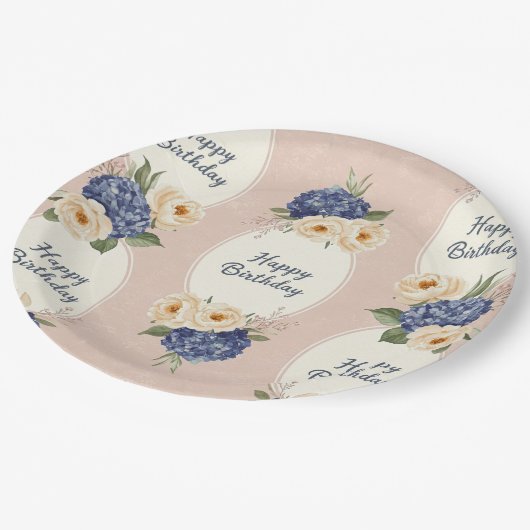 Glücklicher Geburtstag, Hydrangeas und Peonies Pappteller (Schrägansicht)