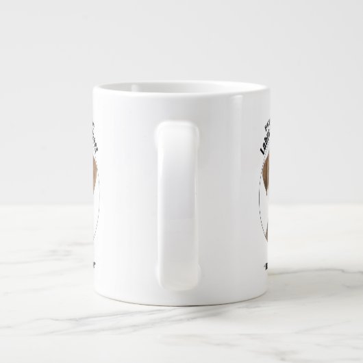 Glücklicher Gelbe Labrador Jumbo-Tasse (Rückseite)