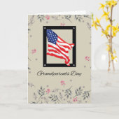 Glücklicher Großeltertag, amerikanische Flagge mit Karte (Gelbe Blume)