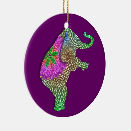 Glücklicher indischer Elefant in Regenbogenfarben Keramikornament (Rechts)