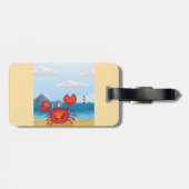 Glücklicher Krebs am Strand mit Leuchtturm Gepäckanhänger (Rückseite horizontal)
