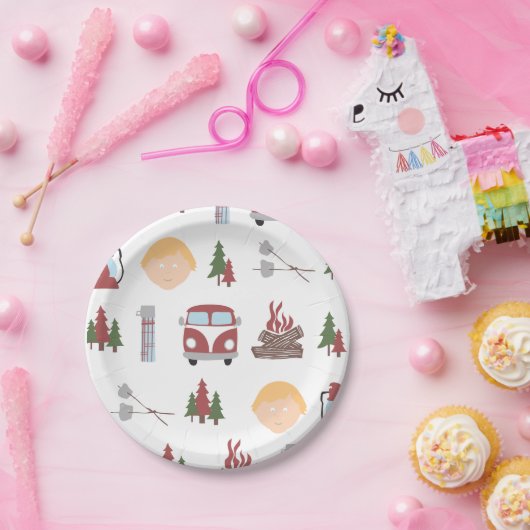 Glücklicher Lagerbewohner-Teller Pappteller (Party)