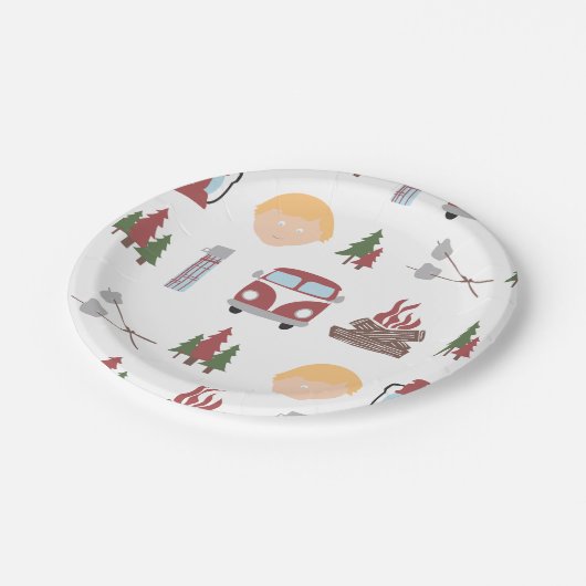 Glücklicher Lagerbewohner-Teller Pappteller (Schrägansicht)