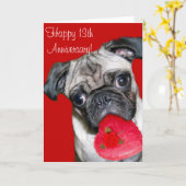 Glücklicher Mops zum 13. Jubiläum Grußkarte Karte (Gelbe Blume)