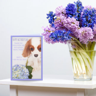 Glücklicher Muttertagskavalier mit Hydrangea-Karte Karte