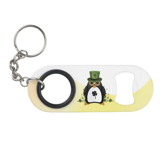 Glücklicher Pinguin St. Patrick's Day Irisches Kle Mini Flaschenöffner (Vorderseite (Horizontal))