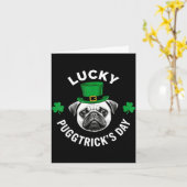 Glücklicher Pugtrick-Tag lustiger St. Patricks Pug Karte (Gelbe Blume)