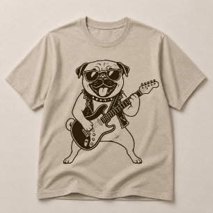 Glücklicher Rockstar-Mops-Hund spielt elektrische T-Shirt