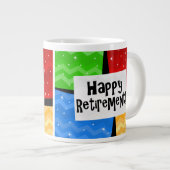 Glücklicher Ruhestand, Primärfarbe quadriert Party Jumbo-Tasse (Vorderseite Rechts)