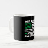 Glücklicher Schulhausmeister St. Patricks Day Kaffeetasse (Vorderseite Links)