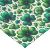 Glücklicher Shamrock St. Patrick's Day Tischdecke (Schrägansicht)