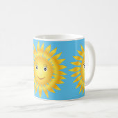 glücklicher Sonne-Glanz. Blauer Hintergrund Kaffeetasse (VorderseiteRechts)
