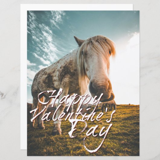 Glücklicher Valentinstag mit Blick auf Pferd (Vorne/Hinten)