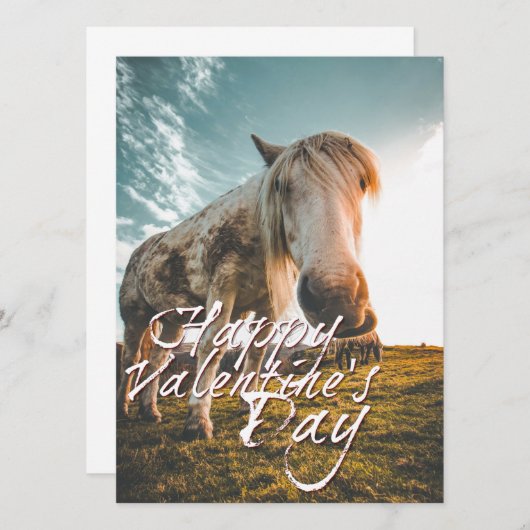 Glücklicher Valentinstag mit Blick auf Pferd (Vorne/Hinten)