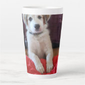 Glücklicher Welpe! Milchtasse (Vorderseite)