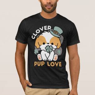Glücklicher Welpe mit Kleeblatt – St. Patrick's Da T-Shirt