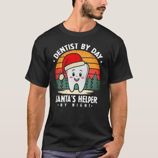 Glücklicher Zahn in einer Weihnachtsmannmütze! T-Shirt (Vorderseite)