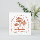 Glücklicherweise dankend Pilz whimsical Terracotta Feiertagskarte (Stehend Vorderseite)