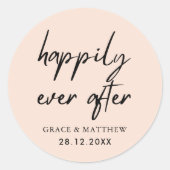 Glücklicherweise immer nach Hochzeit rosa Runder Aufkleber (Vorderseite)