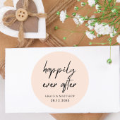 Glücklicherweise immer nach Hochzeit rosa Runder Aufkleber