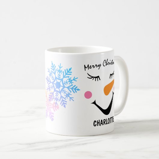 Glücklicherweise lächelnder Schneemann. Frohe Weih Kaffeetasse (VorderseiteRechts)