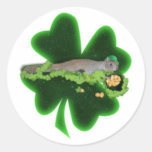 Glückliches Eichhörnchen St. Patrick's Day Runder Aufkleber