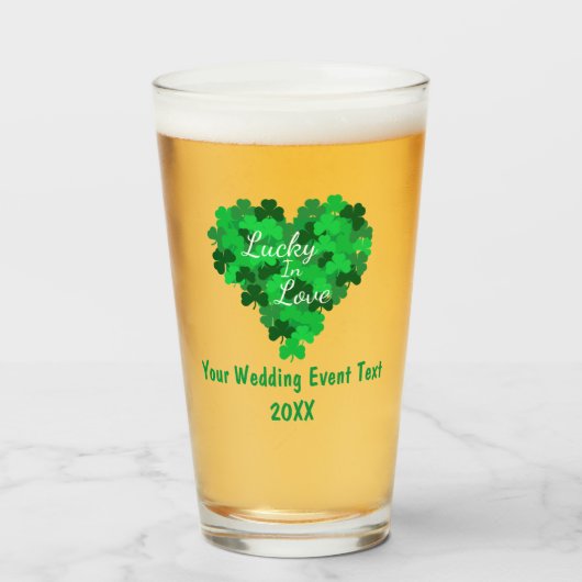 Glückliches Hochzeitsfest in der Liebe Glas (Vorne (Gefüllt))