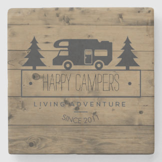 Glückliches Holz RV-Camping des Steinuntersetzer