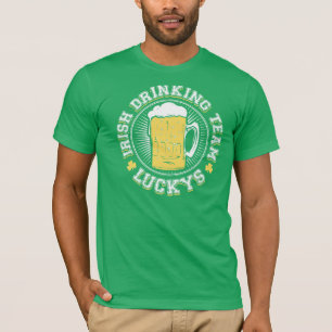 Glückliches irisches trinkendes Team T-Shirt