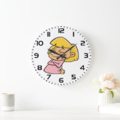 Glückliches kichendes Cartoon-Mädchen Große Wanduhr (Zuhause)