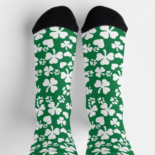 Glückliches Kleeblatt und Pfoten, grüne Socken dru (Oben)