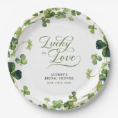 Glückliches Liebes-Brautjungfernparty Grüner Kleeb Pappteller (Vorderseite)