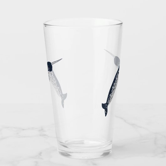 Glückliches Narwhal Glas (Links)
