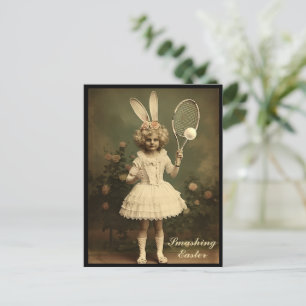 Glückliches Ostern, Mädchen, das Vintage-Tennis sp Feiertagspostkarte