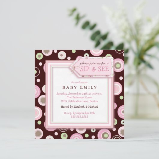 Glückliches Punkt-Schlückchen und sehen neue Einladung (Stehend Vorderseite)