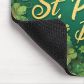 Glückliches St. Patrick’s Day Kleeblatt-Design Mousepad (Ecke)