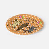 Glückliches tanzendes pappteller (Schrägansicht)