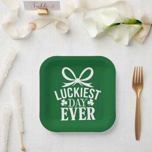 Glücklichster Tag je St Patricks Day Irish Lucky Pappteller (Hochzeit)