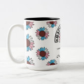 Glückspilz für LGBTQ: Sonnenblume in Transgender-F Zweifarbige Tasse (Links)