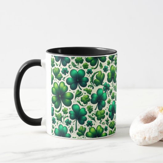 Glücksschamrock-St.-Patrick-Tag-Tasse Tasse (Mit Donut)