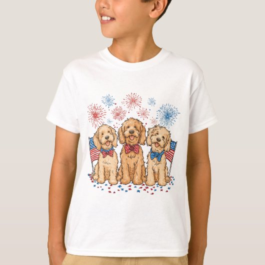 Glückwunsch 4. Juli Goldendoodle Hunde Feuerwerk T-Shirt (Vorderseite)