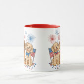 Glückwunsch 4. Juli Goldendoodle Hunde Feuerwerk Tasse (Zentrum)