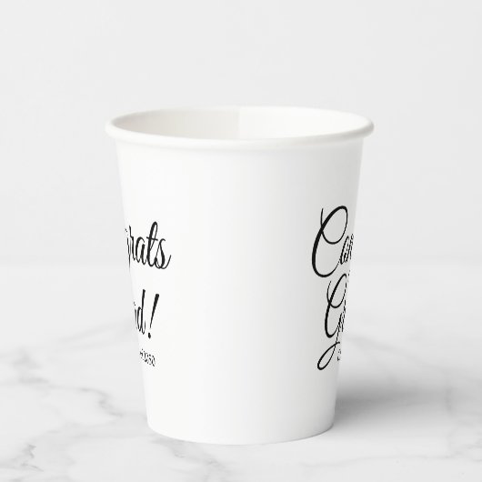 Glückwunsch absolvieren Schwarz-weißes Jahr der be Pappbecher (Links)