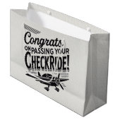 Glückwunsch, die Ihren Schachzug passieren! Große Geschenktüte (Vorderseite Schrägansicht)