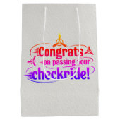 Glückwunsch, die Ihren Schachzug passieren! Mittlere Geschenktüte (Rückseite)