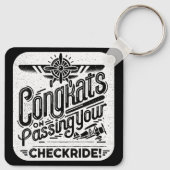 Glückwunsch, die Ihren Schachzug passieren! Schlüsselanhänger (Rückseite)