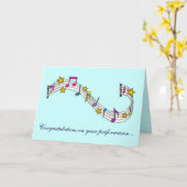 Glückwunsch-Musik-Leistung merkt und spielt die Karte (Gelbe Blume)